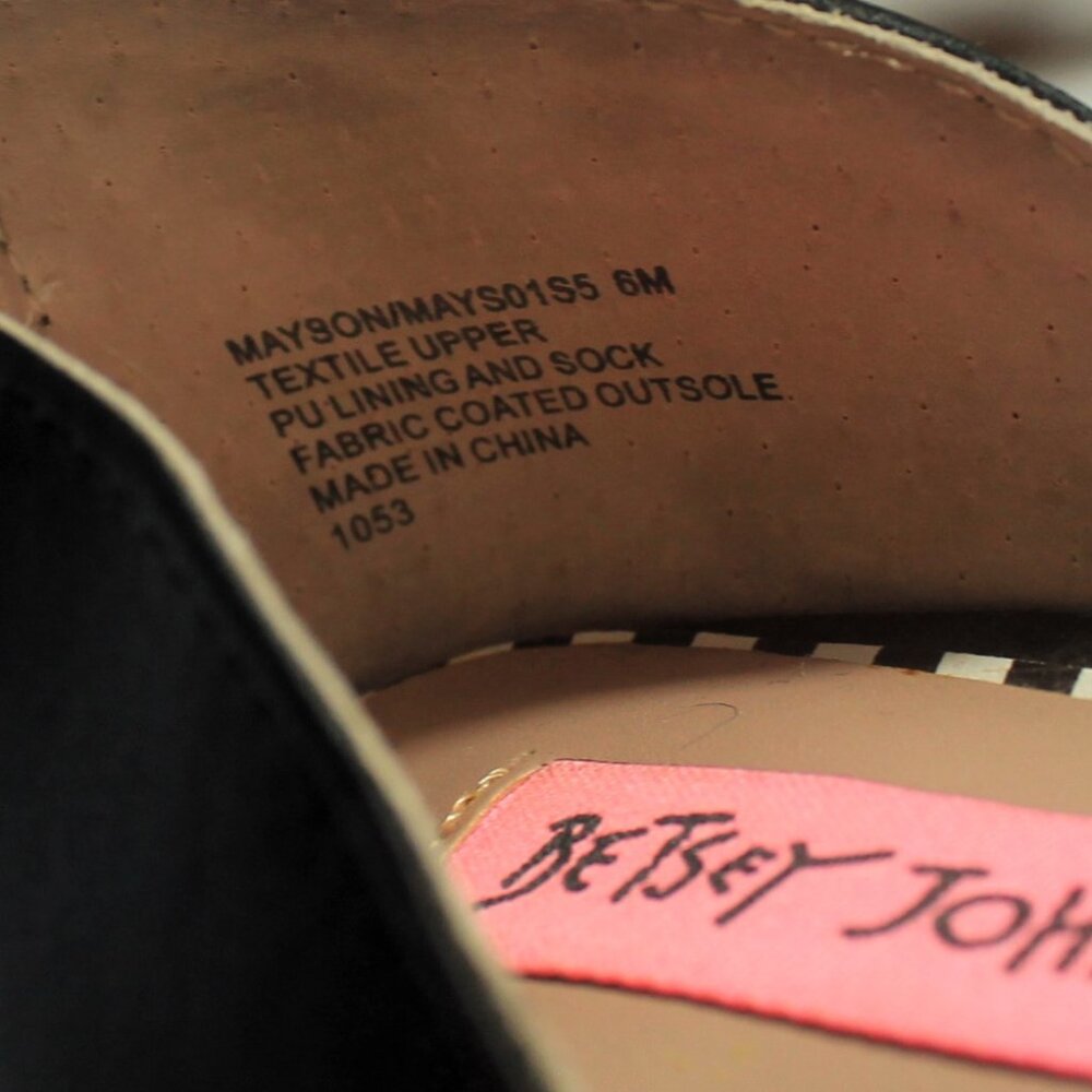 Betsey Johnson Mayson Bejeweled Black Satin Stiletto Heels, 6M, EUC - Picture 8 of 10